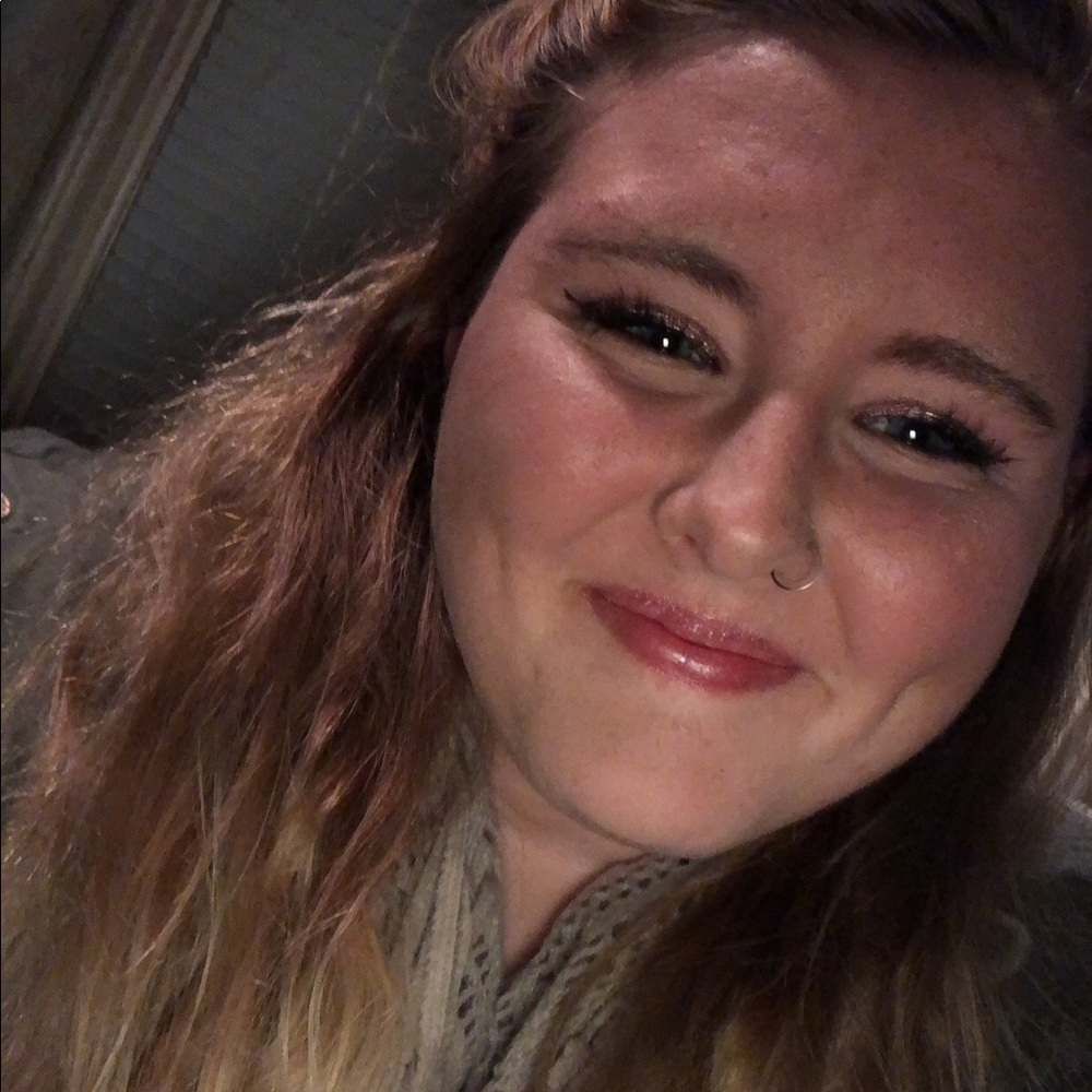 Meet your Posher, Rebecca